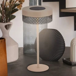 Akkukäyttöinen pöytävalaisin Booha, beige, metalli, IP44, himmennettävä