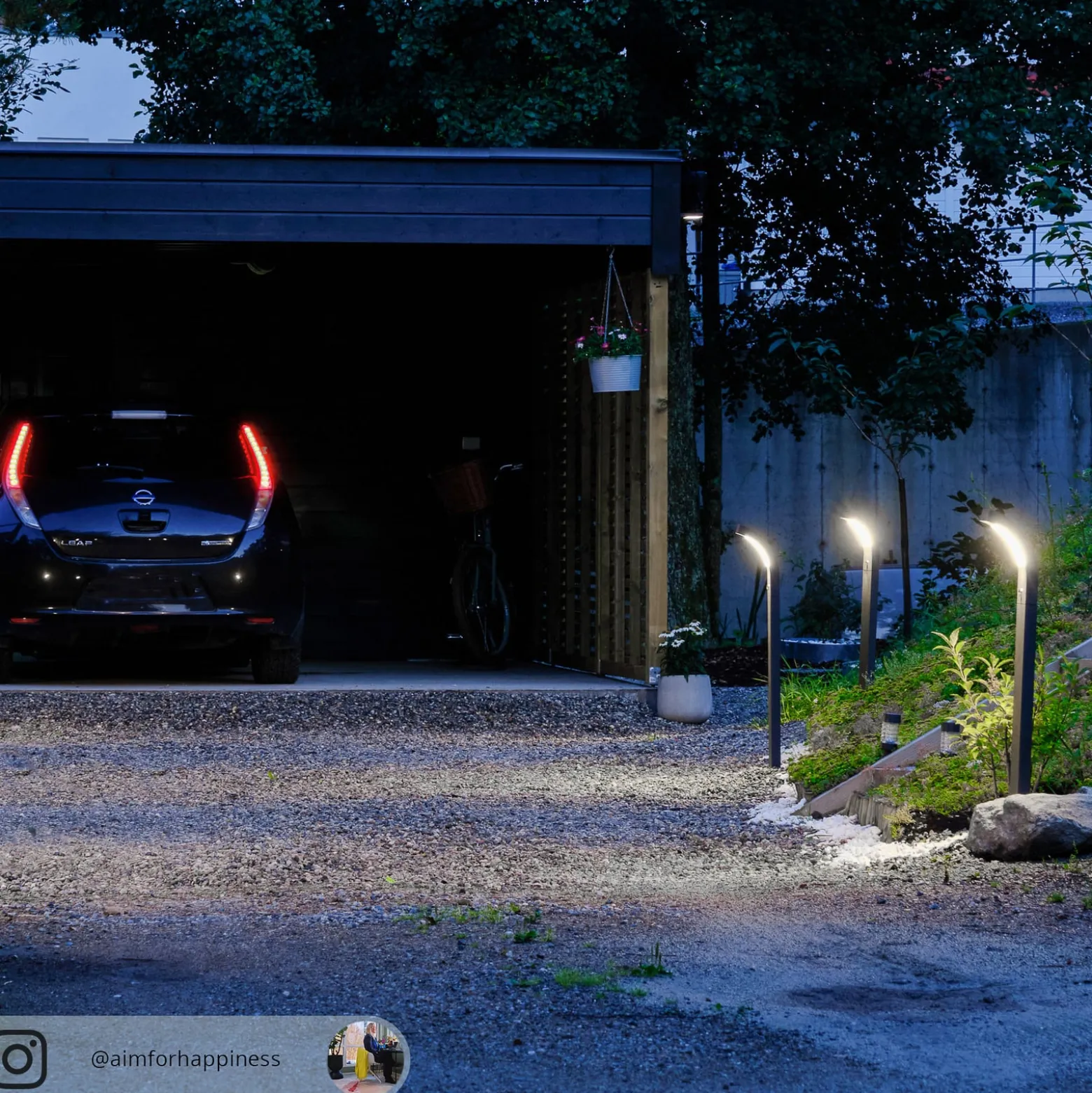 Arcchio Advik LED-projektori, 100 cm, antrasiitti, sensori, IP54