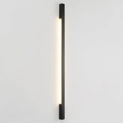 Arcchio Ivano -LED-seinävalaisin 130 cm, musta