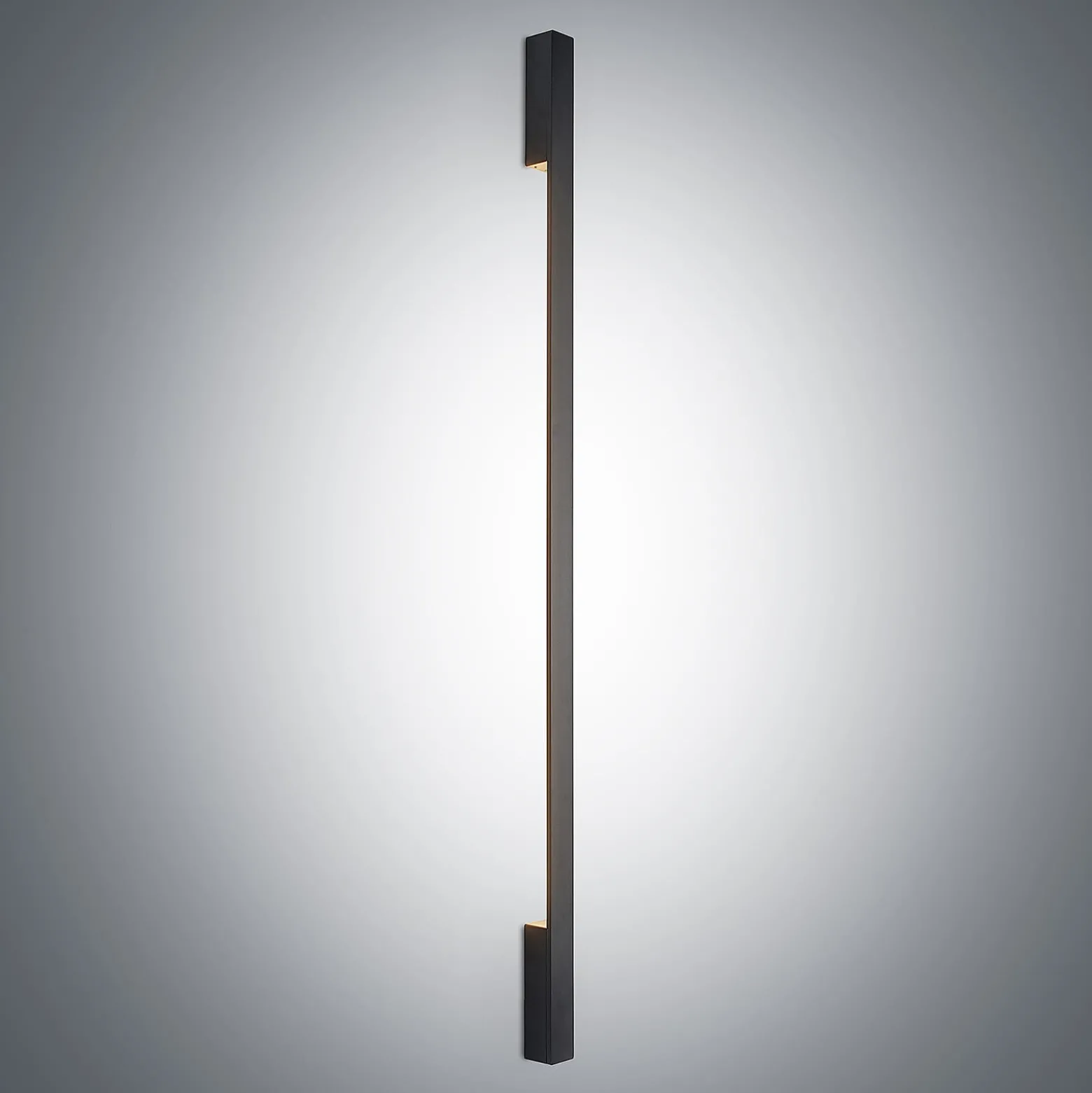 Arcchio Ivano -LED-seinävalaisin 130 cm, musta