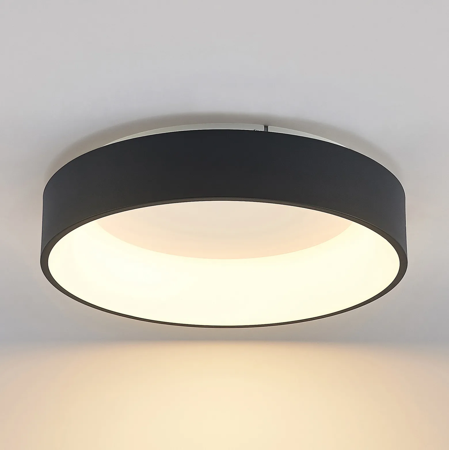 Arcchio LED-kattovalaisin Aleksi, Ø 45cm, musta, metalli, CCT