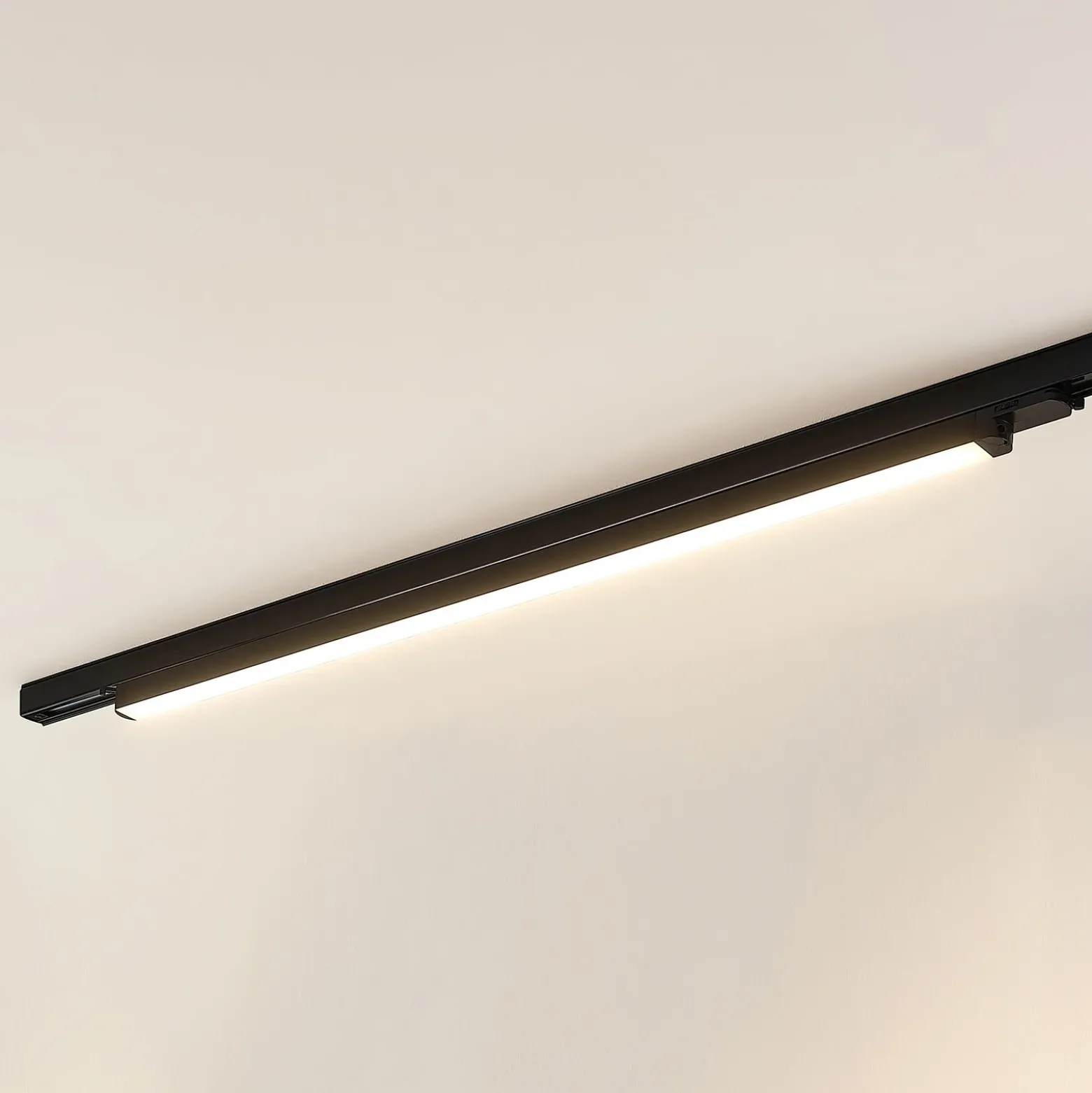 Arcchio LED-kiskovalaisin Harlow, musta, 109 cm, 3 000 K