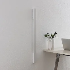 Arcchio LED-seinävalaisin Ivano, 91 cm, valkoinen, alumiini