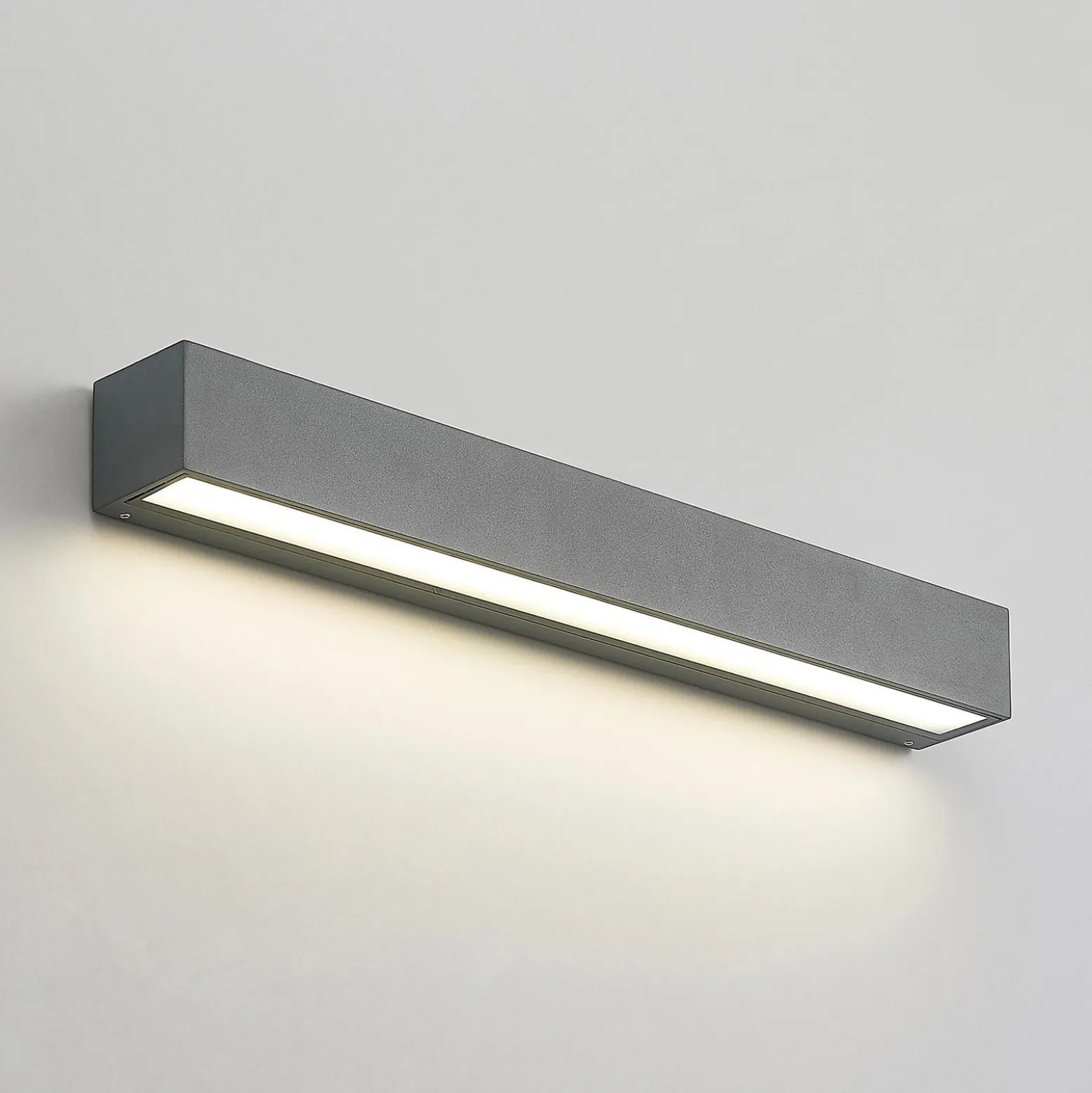 Arcchio LED-seinävalaisin Lengo, 50 cm, 1-lamppuinen, antrasiitti, CCT
