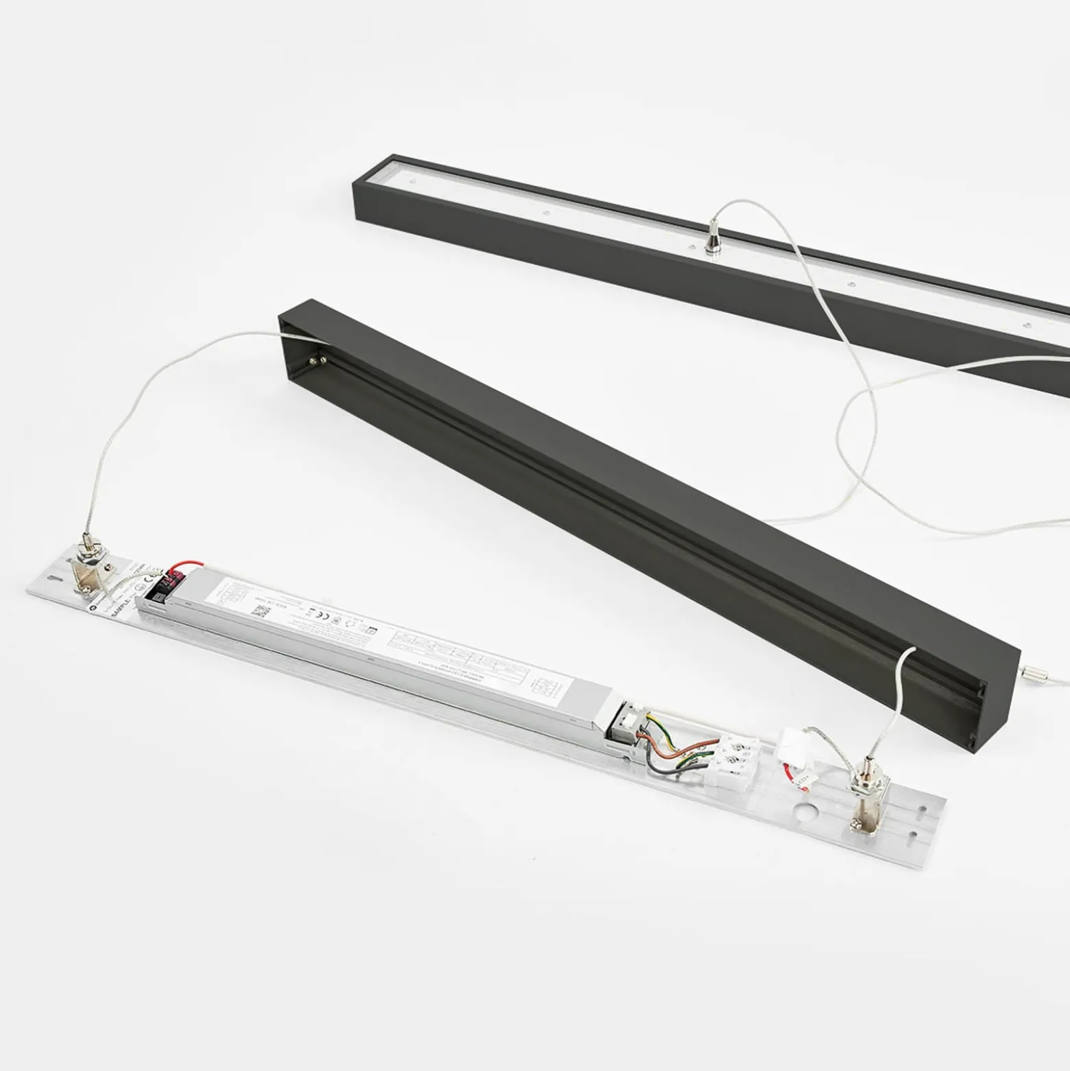 Arcchio LED toimisto-riippuvalaisin Jolinda, musta, 118cm, ylös/alas,