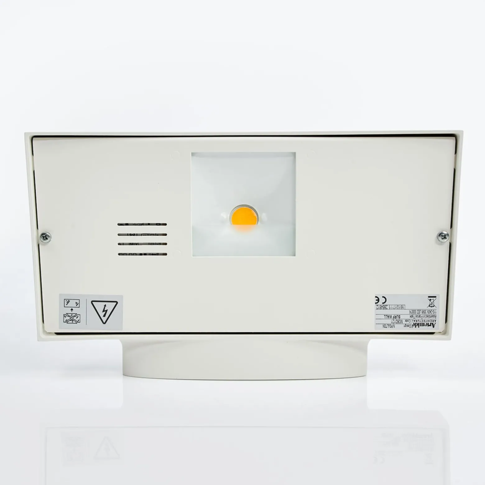 Artemide Surf 300 - Desig-LED-seinävalaisin