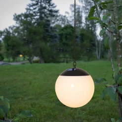 Aurinkokäyttöinen Globus-LED-riippuvalo