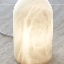 Beacon pöytävalaisin Panton, valkoinen alabasterikivi, korkeus 17,5 cm