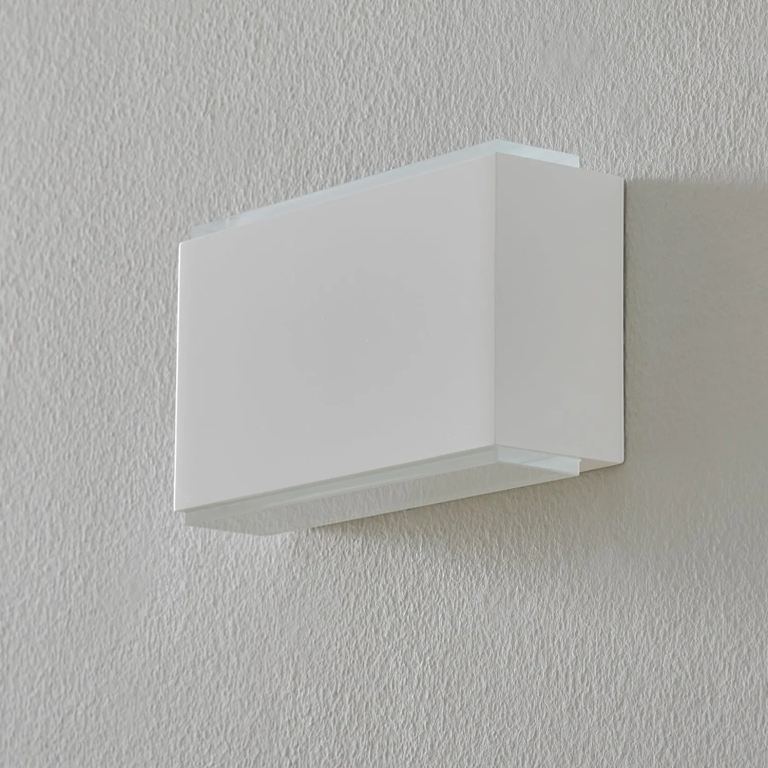 BEGA 23015 LED-seinävalaisin 3000K 18cm valkoinen 1,260lm