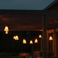 Biergarten-valoketju, perussarja, keltainen