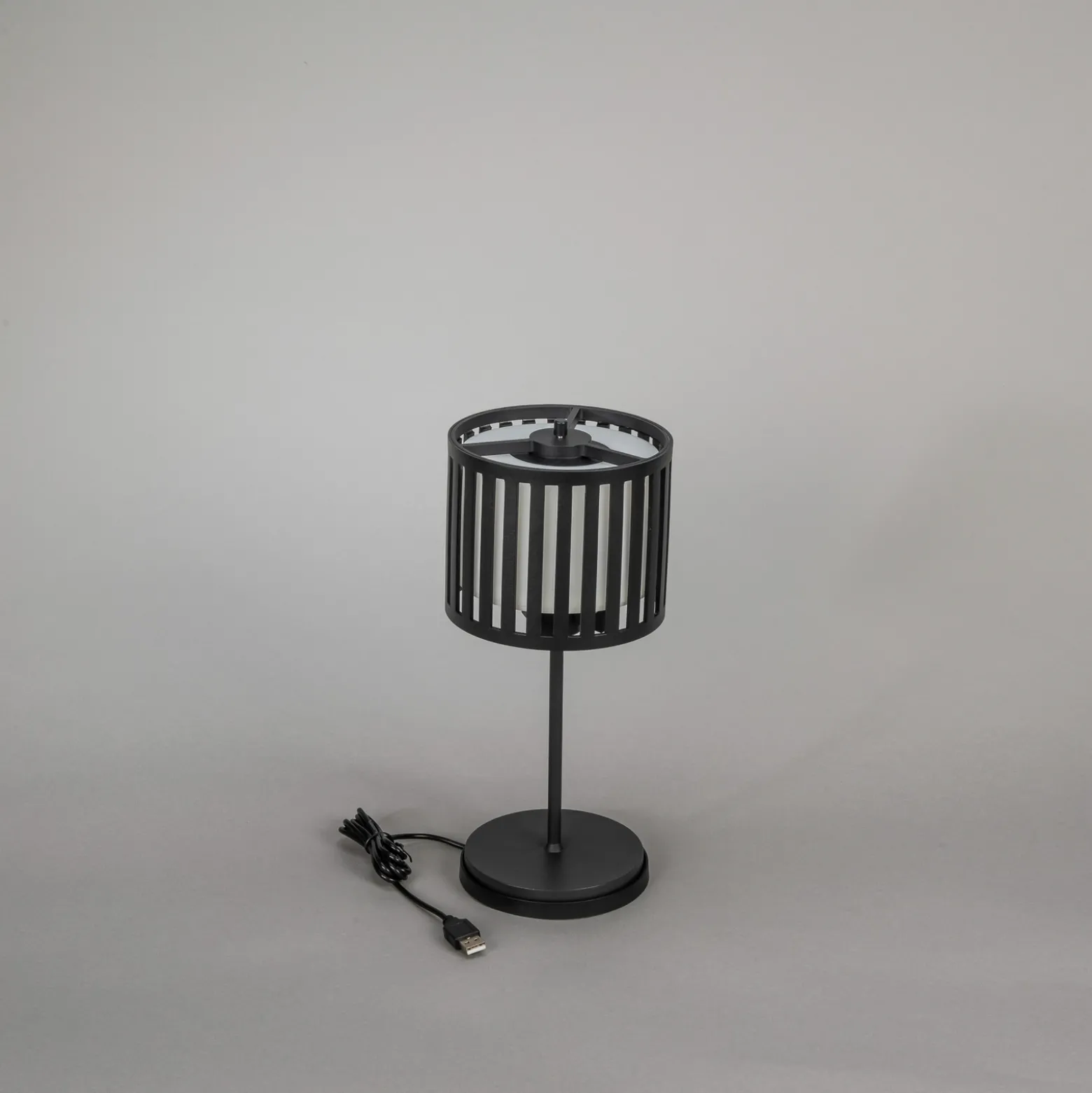 Bottle LED-ladattava pöytävalaisin, musta, alumiini, IP54, himmennin,