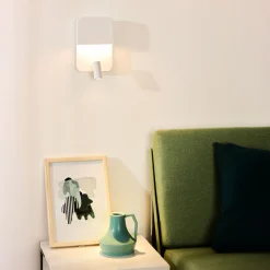 Boxer LED-seinävalaisin, jossa on valonheitin, valkoinen