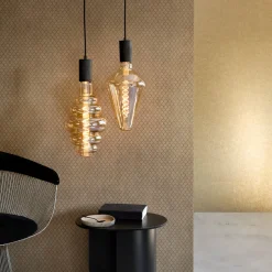 Calex Vienna -LED-lamppu E27 6W dim 2 200 K kulta
