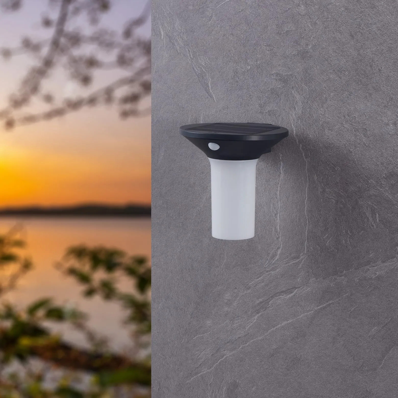 Corbezzola LED aurinko ulkoseinävalaisin, musta, anturi