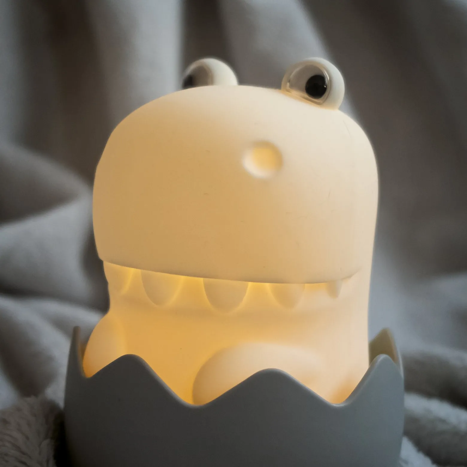 Diggy Dino LED ladattava yöpöytälamppu, USB, RGBW