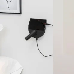 Duas-LED-seinävalo USB-latausliitännällä, musta