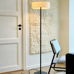 Dyberg Larsen lattiavalaisin Calix, musta/luonnonväri, 150 cm