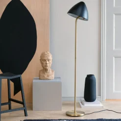 Dyberg Larsen Oulu-maavalaisin, musta/messinki, korkeus 128 cm