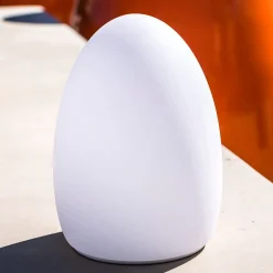 Egg - sovellusohjattu koristeellinen valo, jossa on ladattava akku