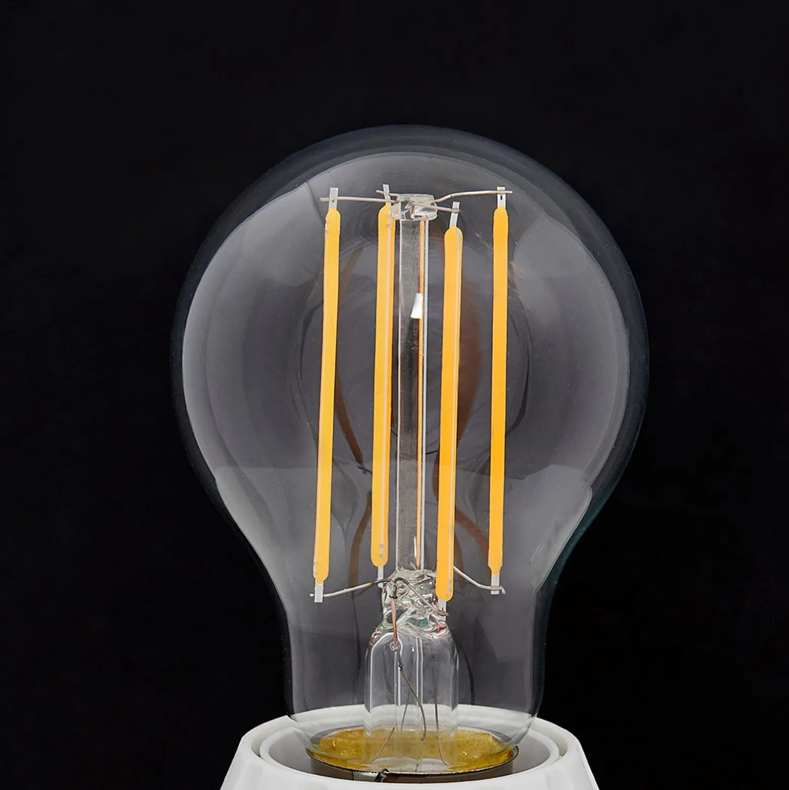 E27 LED-filamenttilamppu 7W 806lm 2700K kirkas 3x