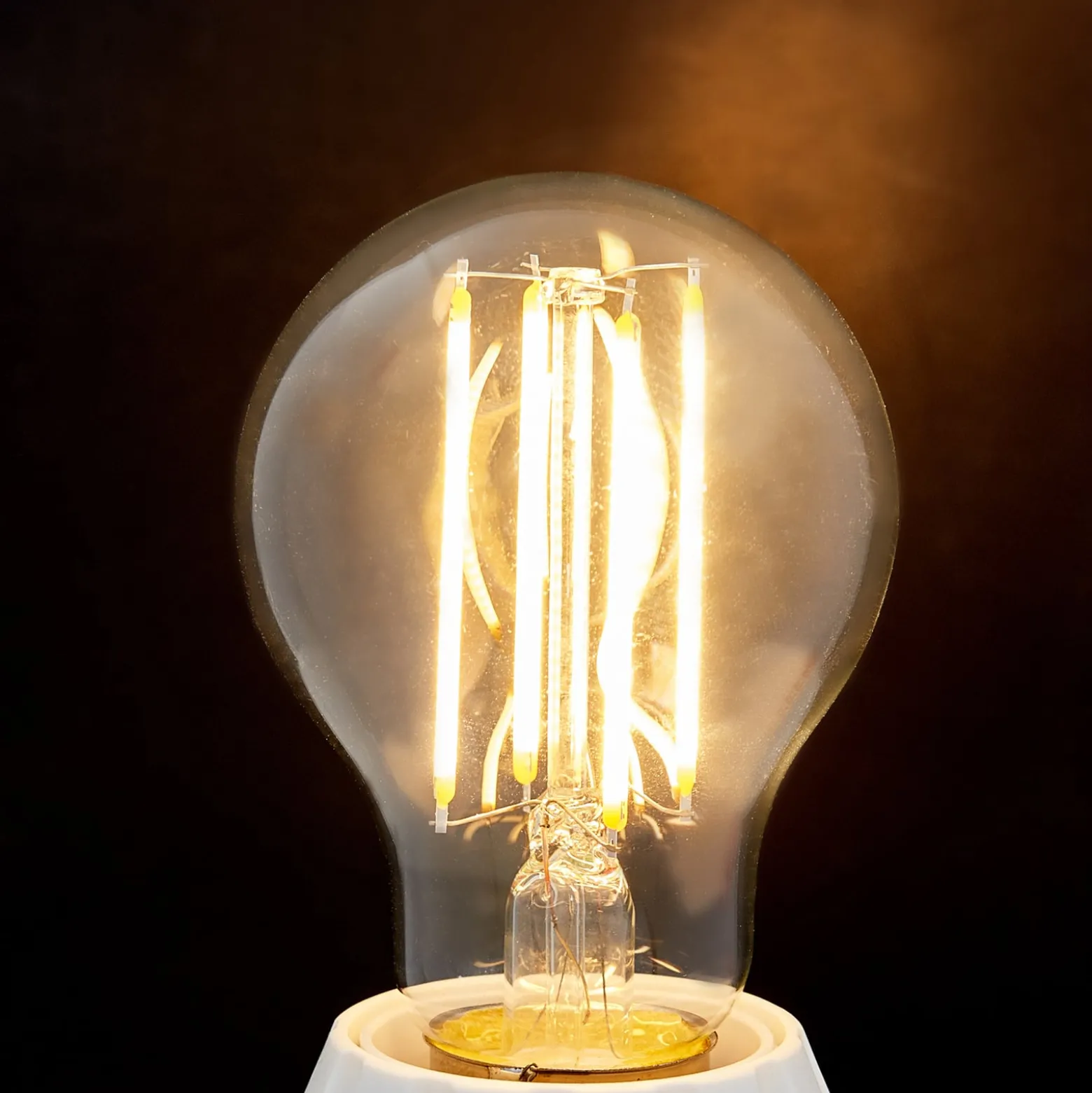 E27 LED-filamenttilamppu 7W 806lm 2700K kirkas 3x