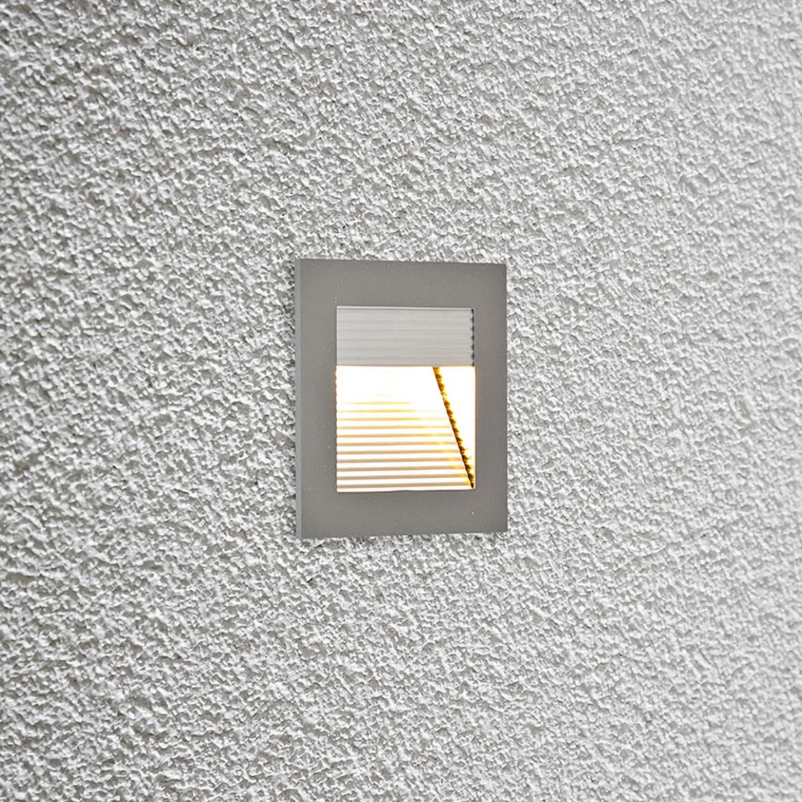 EVN P2140 LED-seinäuppovalaisin, 3 000 K, alumiini