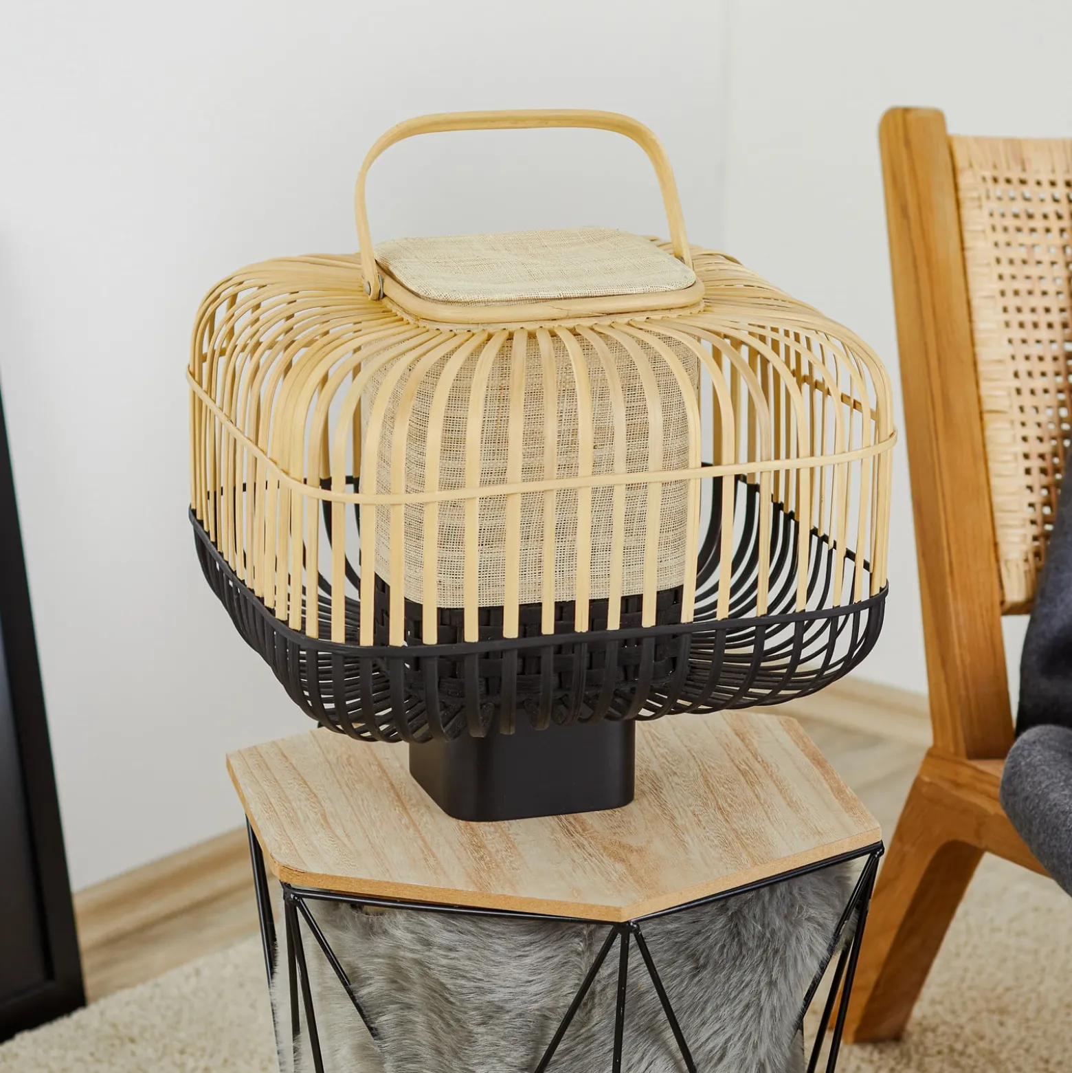 Forestier Bamboo Square S -pöytälamppu, musta