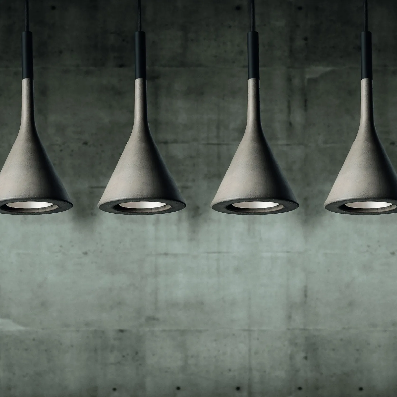 Foscarini Aplomb Mini -riippuvalaisin betonia, har