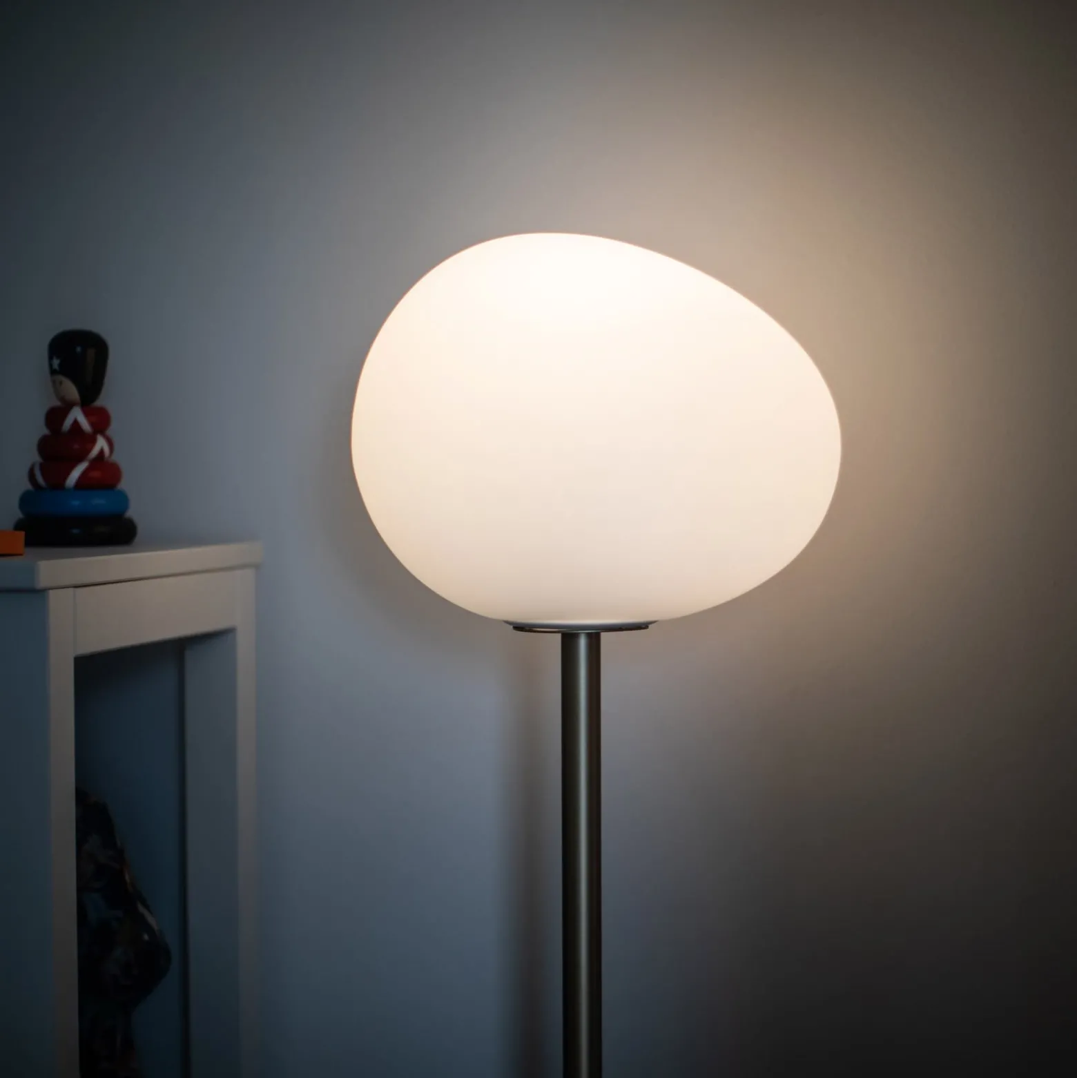 Foscarini Gregg media -lattiavalo 151 cm grafiitti
