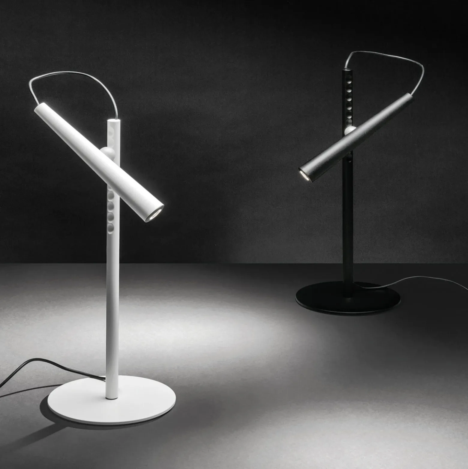 Foscarini Magneto LED -pöytävalaisin, musta