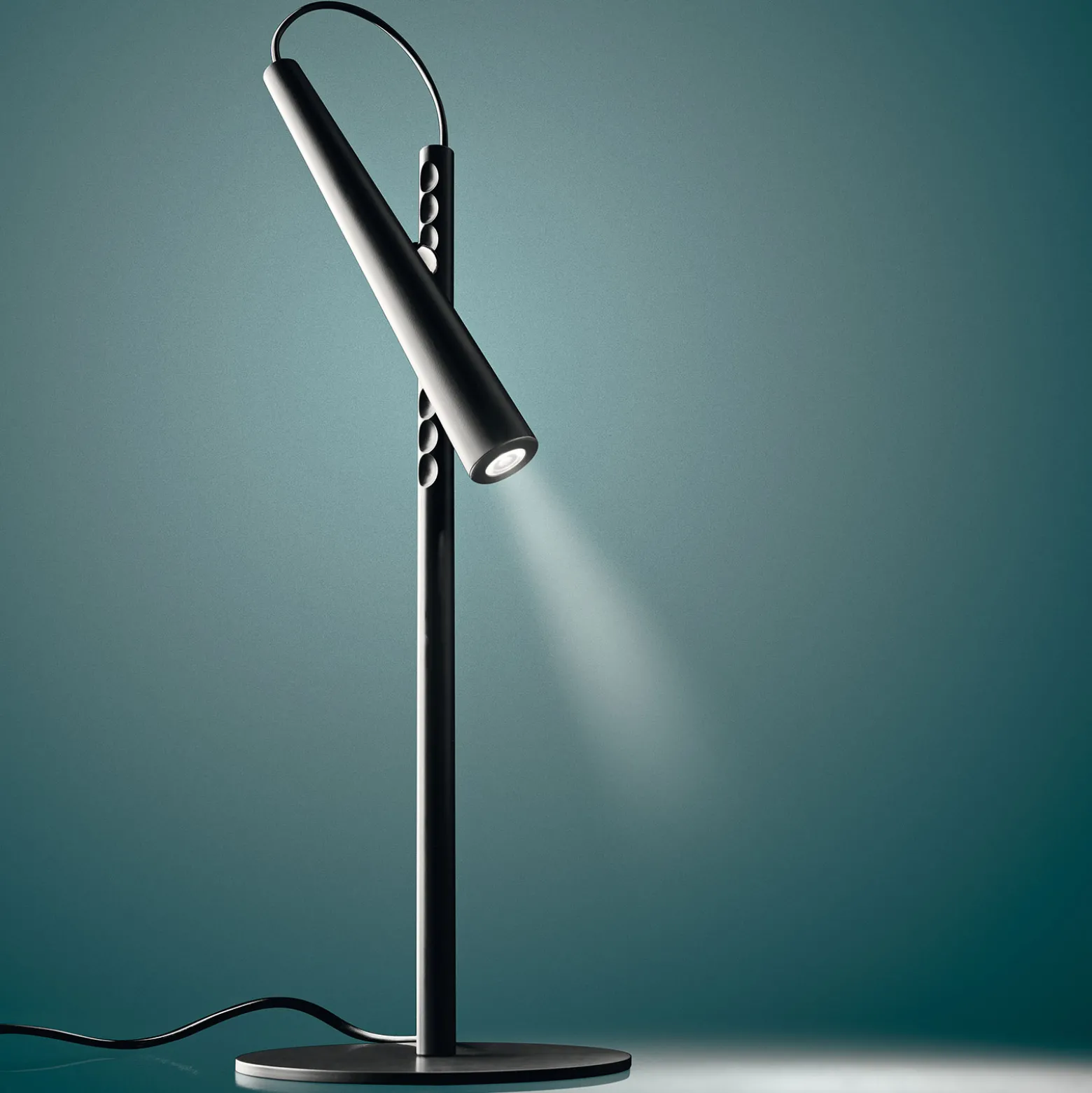 Foscarini Magneto LED -pöytävalaisin, musta