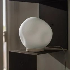 Foscarini pöytävalaisin Hoba Midi, Ø 19 cm, himmennettävä, lasi