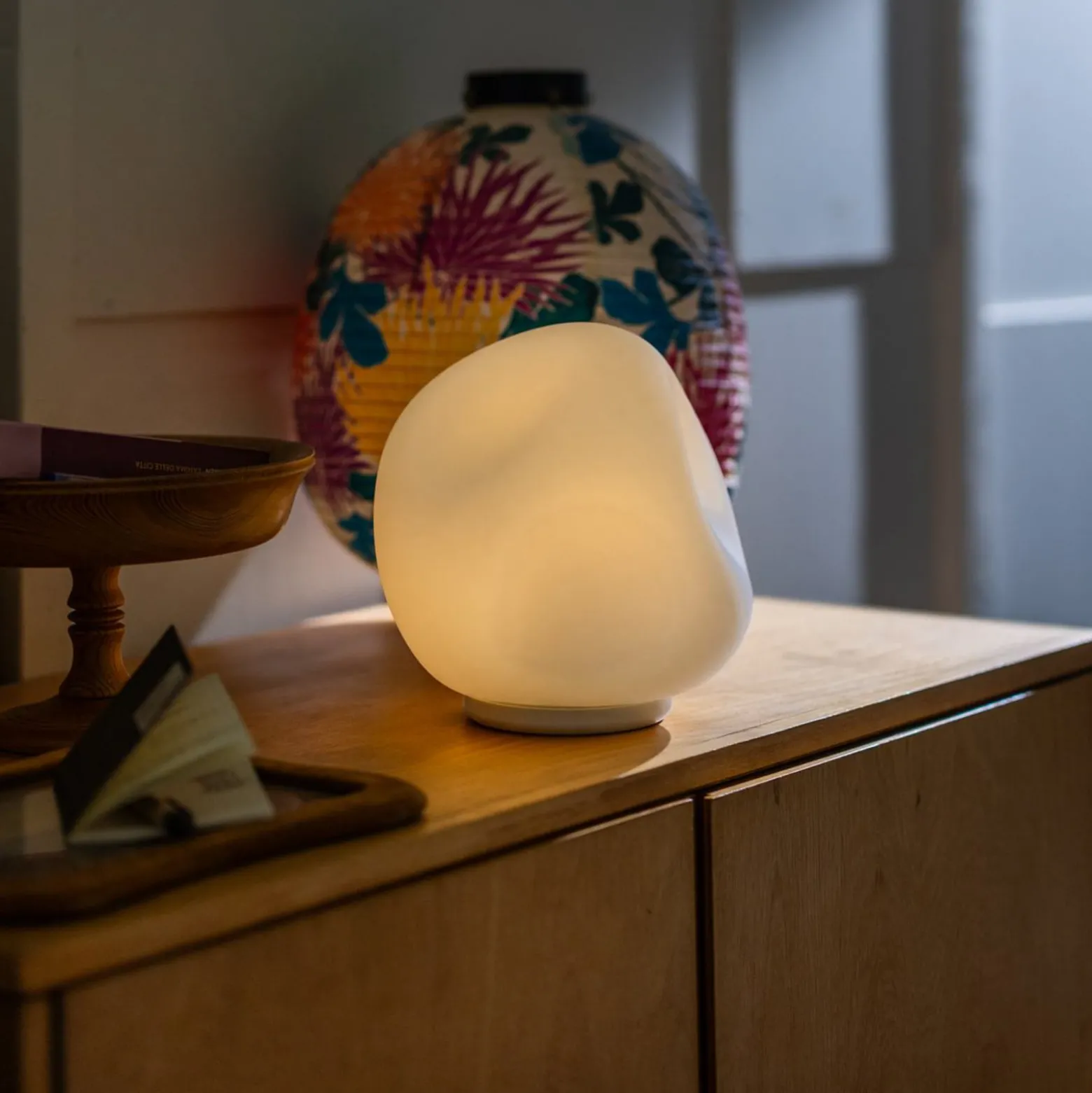 Foscarini pöytävalaisin Hoba Midi, Ø 19 cm, himmennettävä, lasi