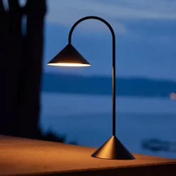 FRANDSEN LED-akkukäyttöinen pöytälamppu Grasp, musta, 47 cm, metalli