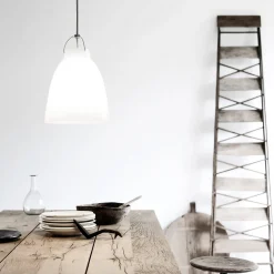 FRITZ HANSEN Caravaggio P2 Opalilasi Ø 25,8