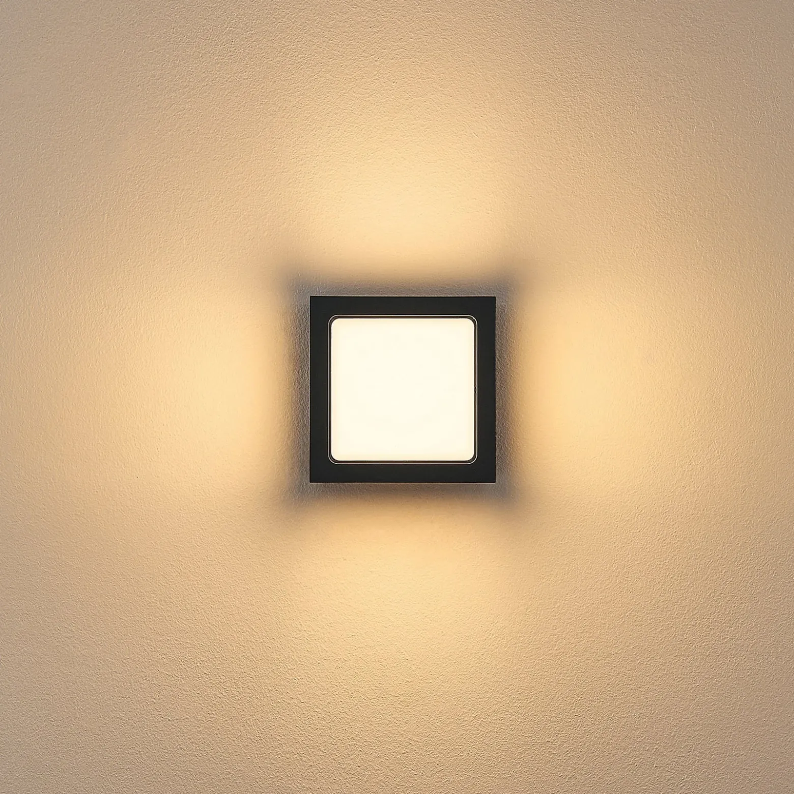 FYNN-X-LED-ulkoseinälamppu, antrasiitti, 12 cm, IP65, CCT-valonlähteen kytkentä