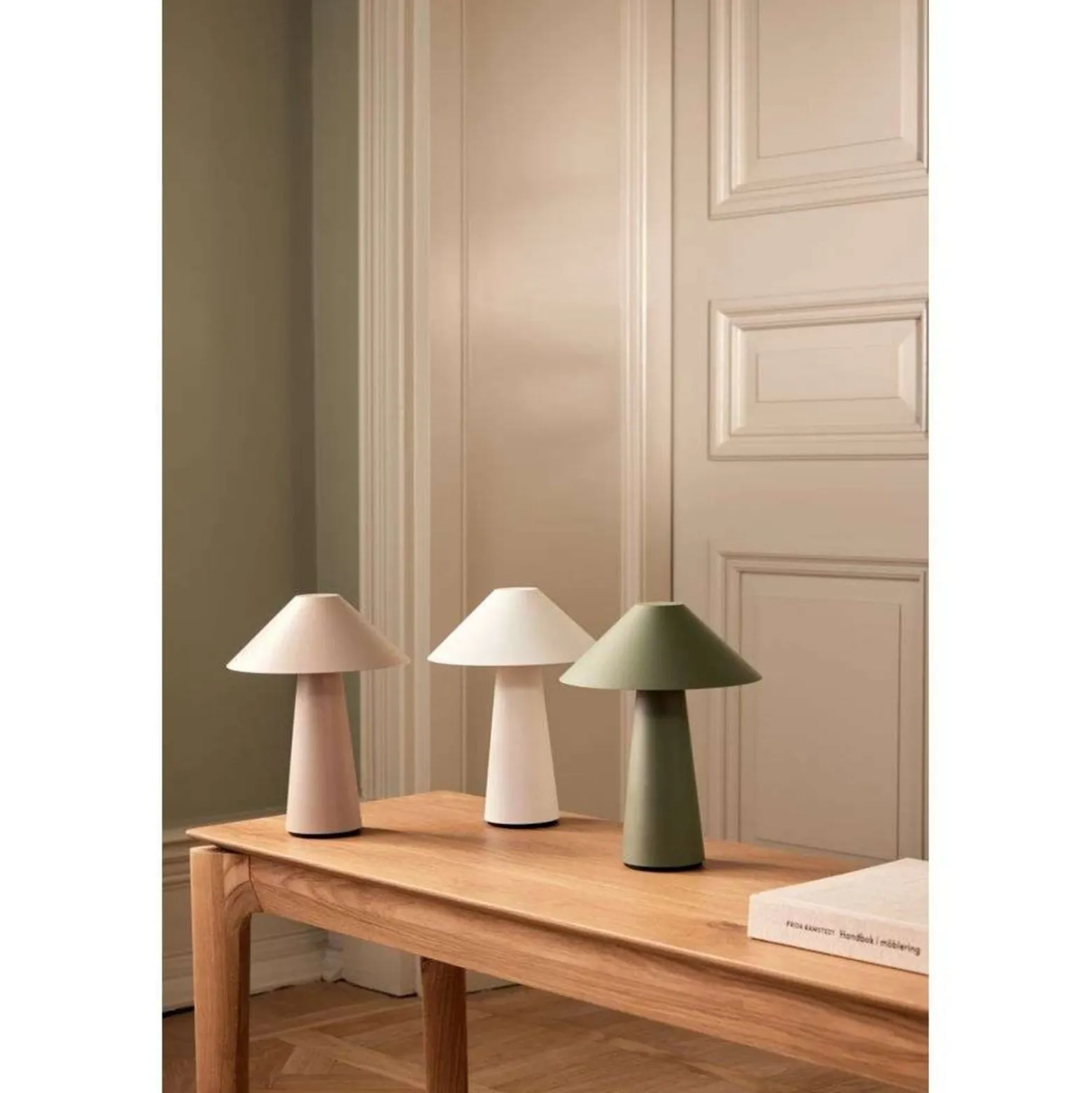 Globen Lighting Cannes-akkupöytälamppu, vihreä, 26 cm IP44