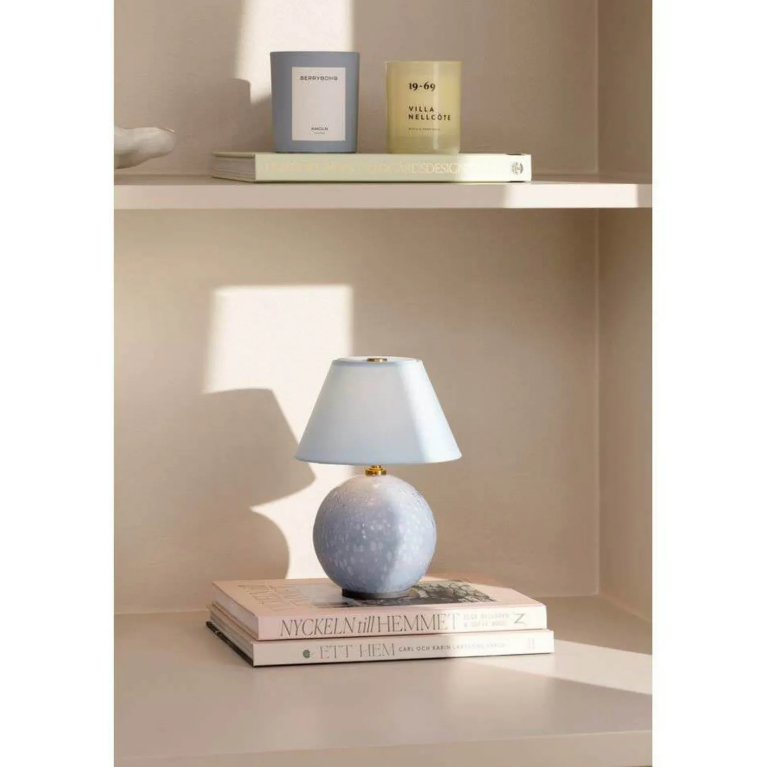 Globen Lighting IRIS-akkupöytävalaisin, sininen, korkeus 23 cm