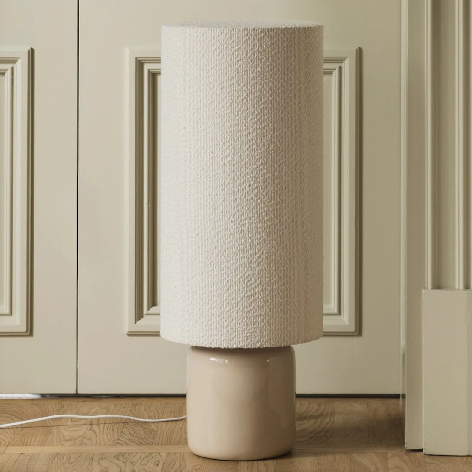 Globen Lighting lattiavalaisin Florian, valkoinen/beige, korkeus 80 cm