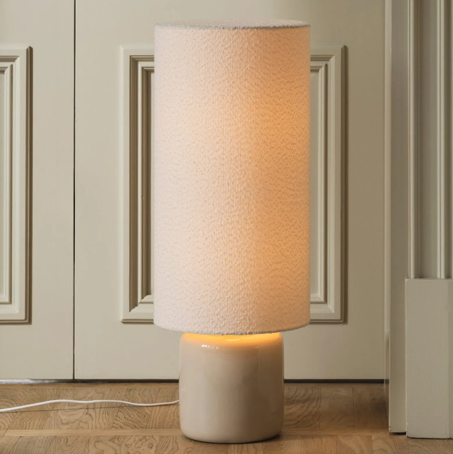 Globen Lighting lattiavalaisin Florian, valkoinen/beige, korkeus 80 cm