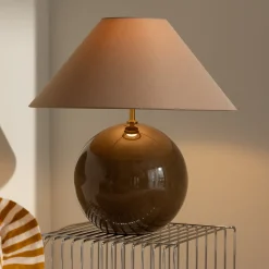 Globen Lighting pöytävalaisin IRIS, ruskea, korkeus 45 cm