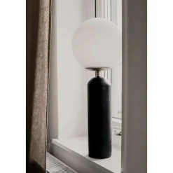 Globen Lighting pöytävalaisin Torrano, musta, korkeus 53 cm