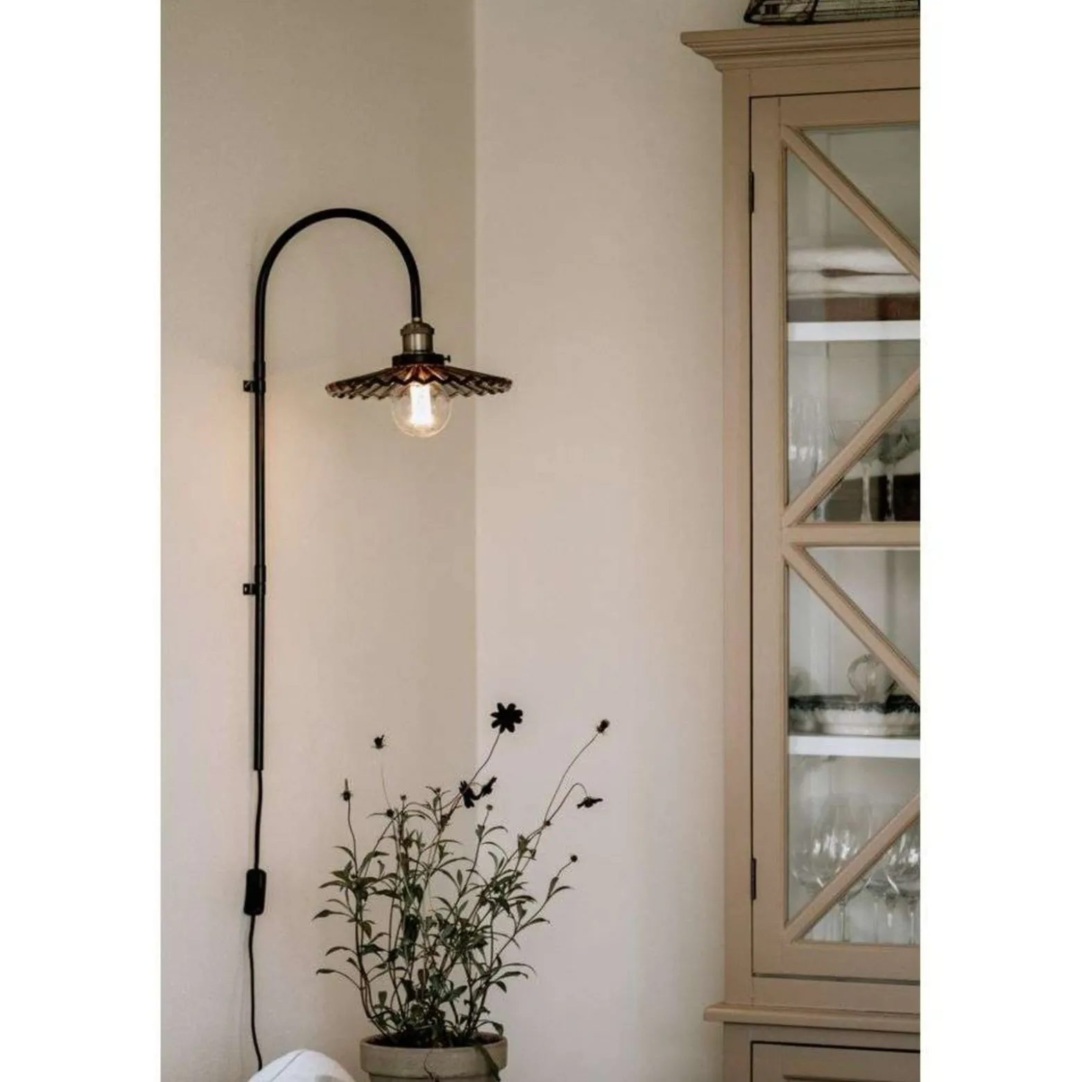 Globen Lighting seinävalaisin COBBLER, harmaa, korkeus 75 cm