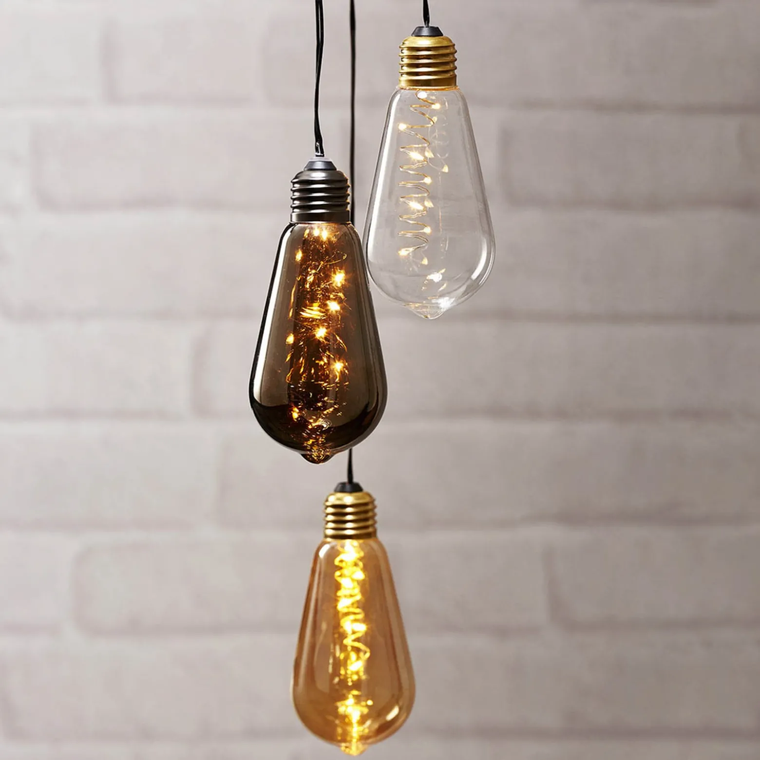 Glow-vintage-LED-koristevalo ajastimella, savu