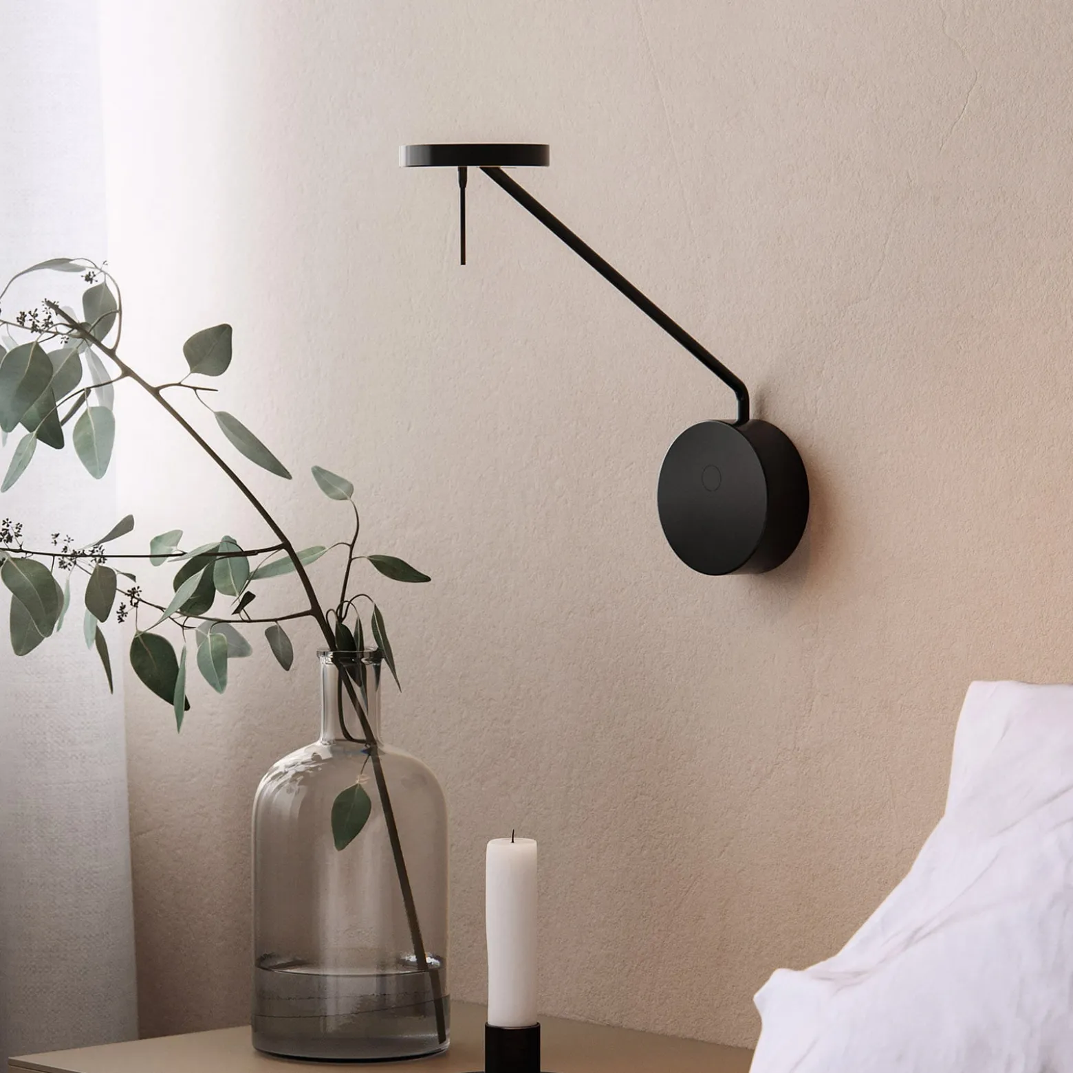 Grok Invisible-LED-seinävalo 2 700 K syvyys 20,3cm