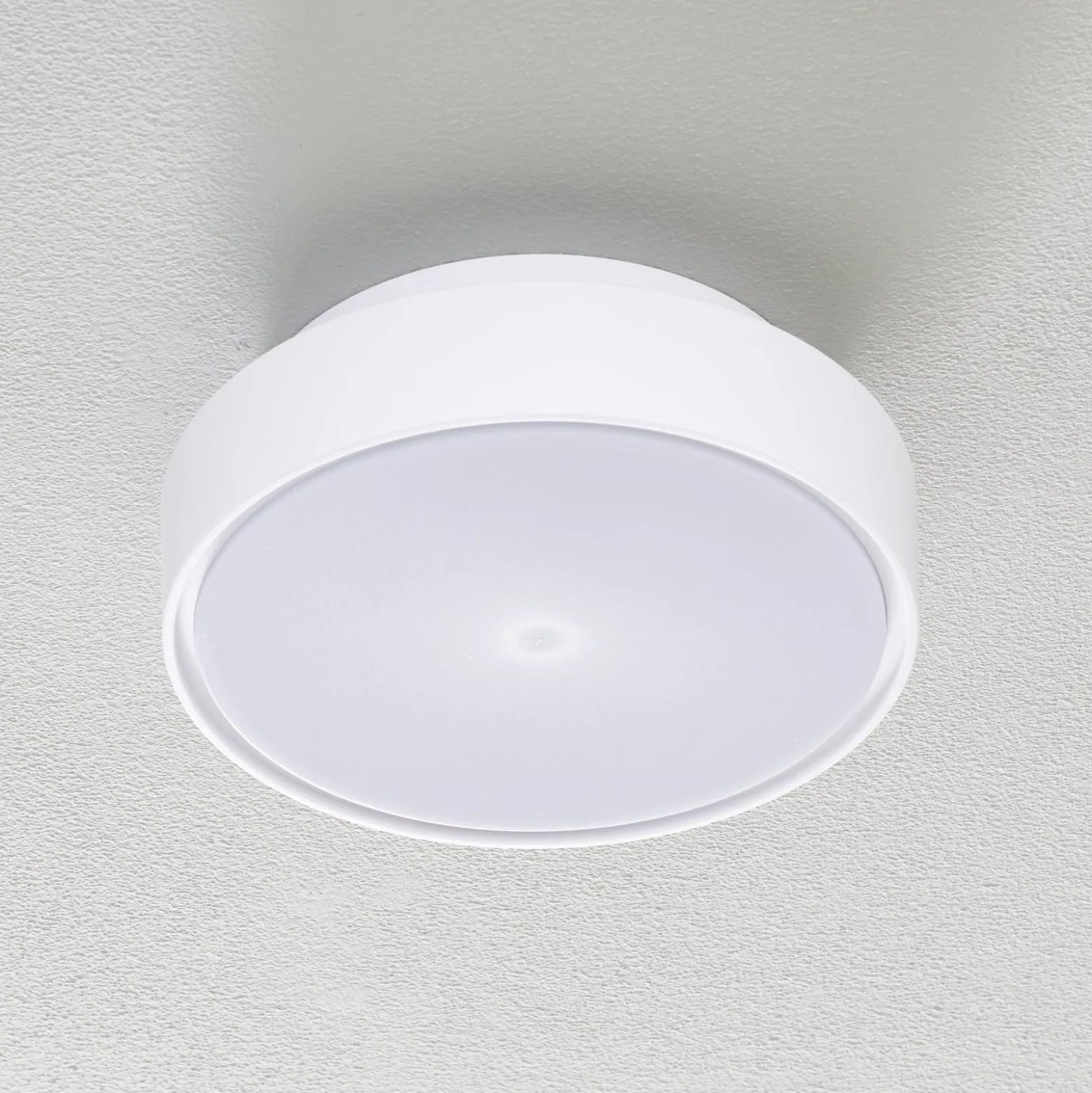 Hatton-LED-kattovalaisin IP65, 25 cm