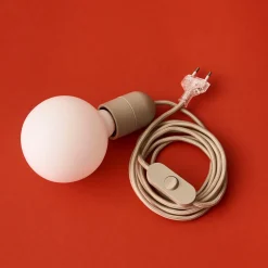 HAY E27-pidin COMMON, betoninharmaa, pistokkeella, 240 cm