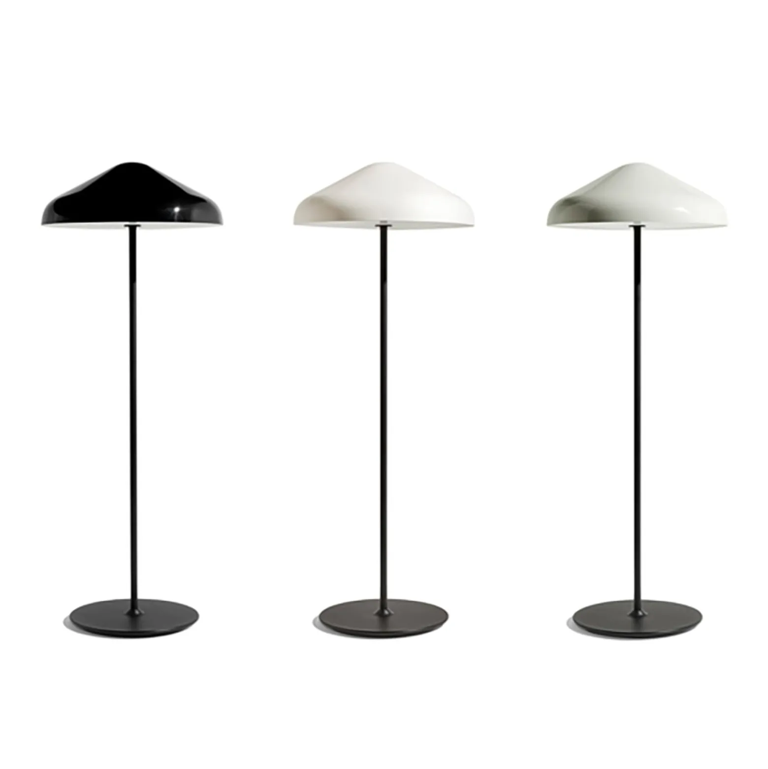 HAY Pao design -lattiavalaisin, musta