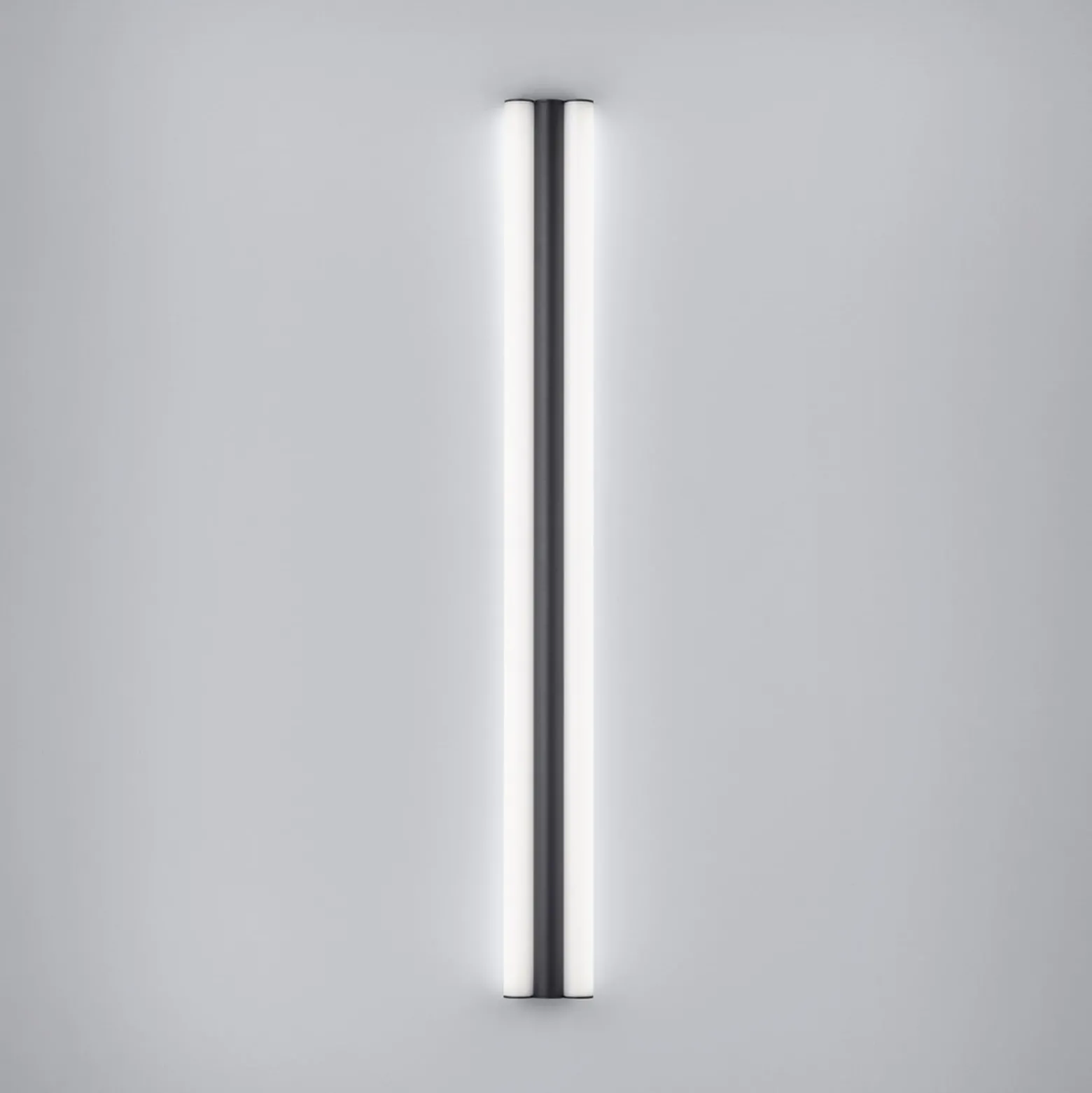 Helestra LED-peililamppu LOOM, pituus 120 cm, musta, IP44