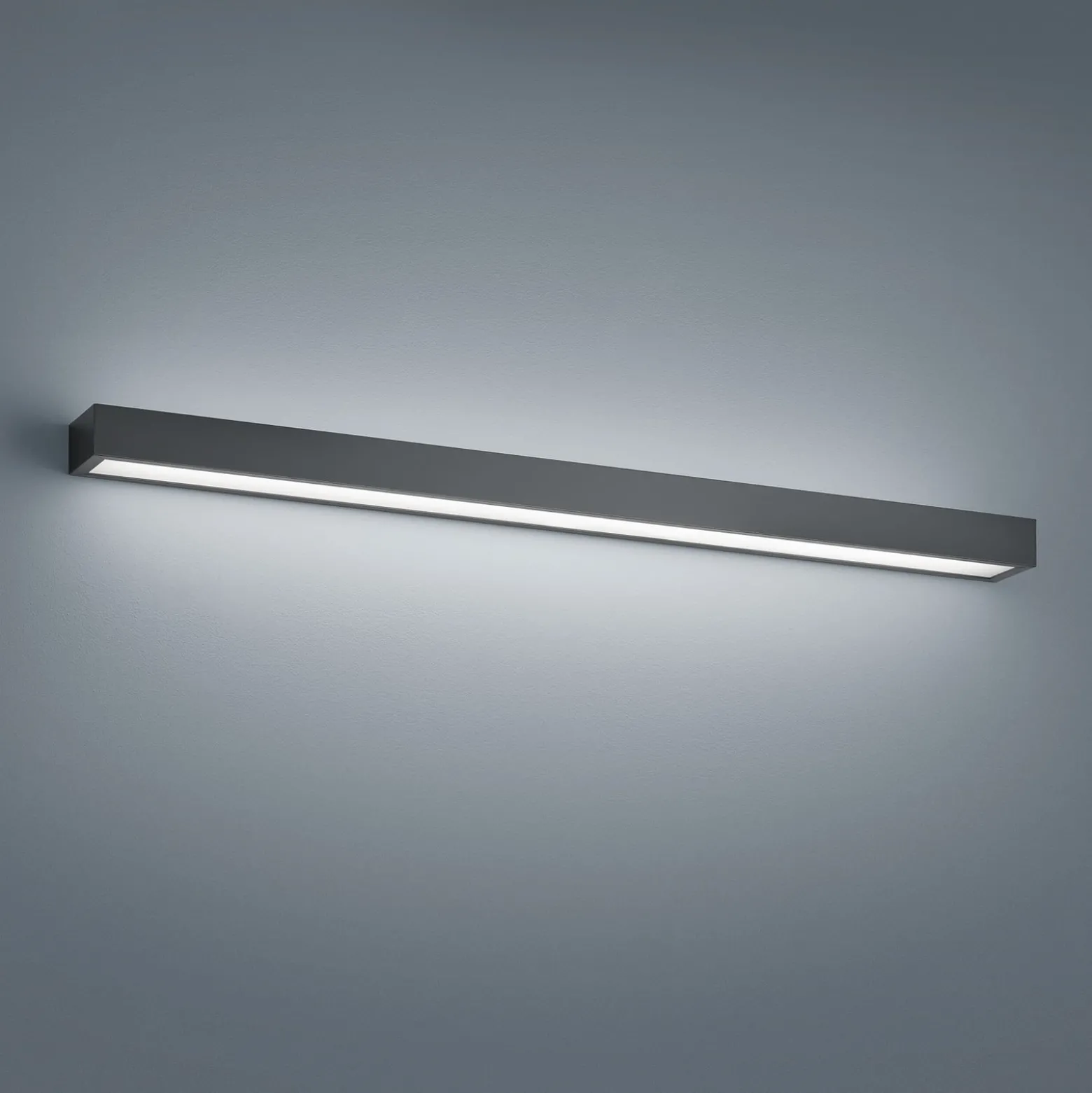 Helestra Theia LED-seinävalaisin, mattamusta 90 cm